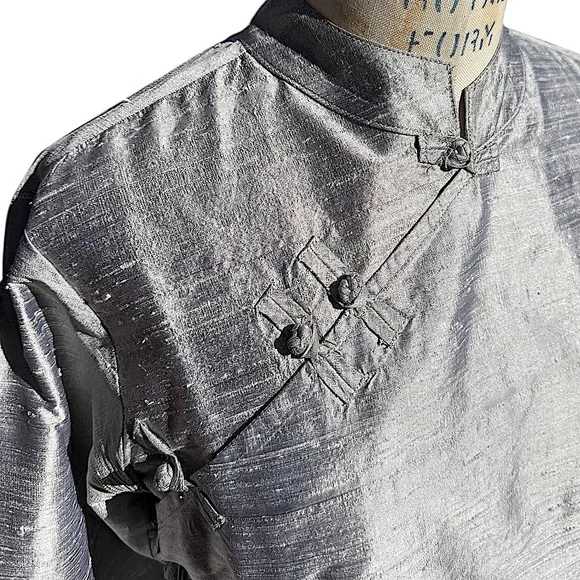 Anthropologie stunning platinum silver silk modern cheongsam blouse. Size Large - Picture 3 of 7